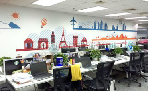 凤凰教你设计办公室墙绘的方法。